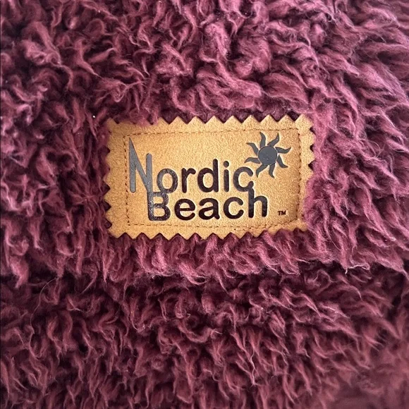 Nordic Beach Burgundy Color Sherpa Jacket - Picture 3 of 5
